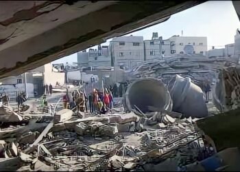 Escalating Violence: Israeli Strikes Claim Nearly 100 Lives in Gaza Amidst Ceasefire Negotiations in Paris.