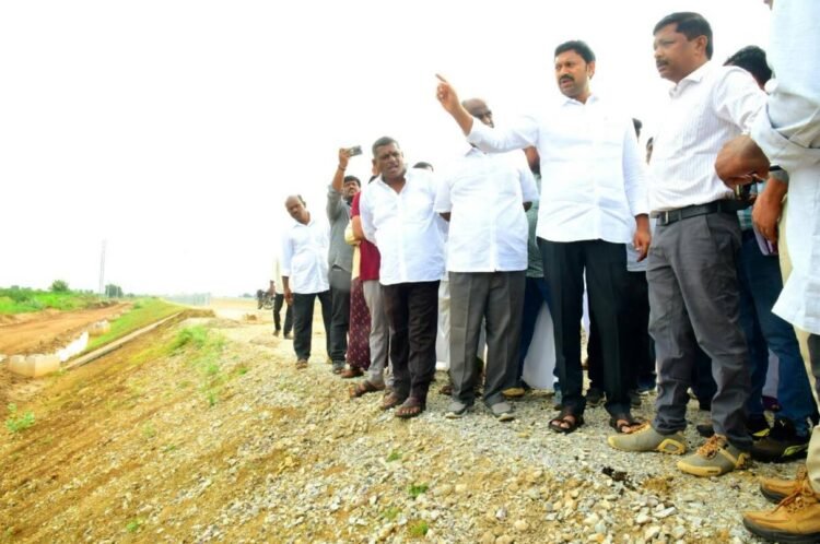 YSRCP MP Y.S. Avinash Reddy Demands Resolution of Farmers Issues Linked to Greenfield Express Highway