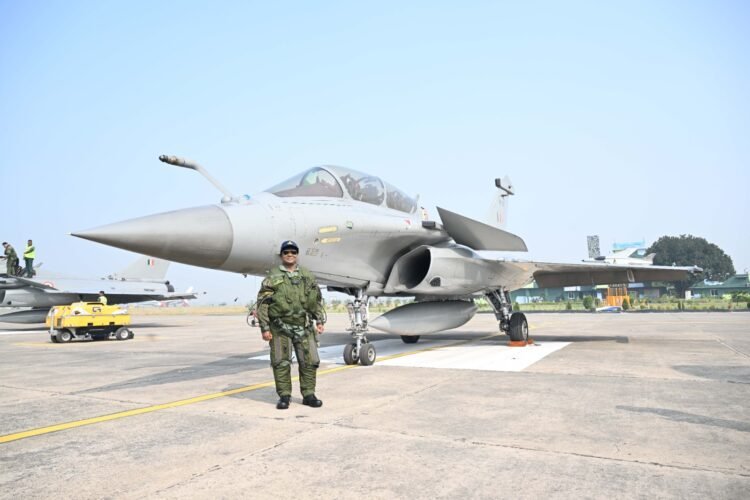President Droupadi Murmu Becomes First Indian President to Fly in Two IAF Fighter Jets