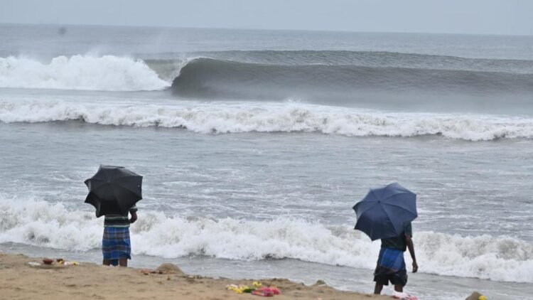 Severe Cyclonic Storm ‘Montha’ Approaches Andhra Pradesh Coast: Red Alert Issued in 16 Districts