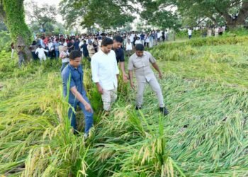 YS Jagan Mohan Reddy Stands With Farmers in Crisis: Action Over Absence