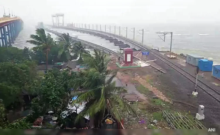 Cyclone Ditwah Intensifies: IMD Warning, Sri Lanka Devastation & India Coastal Alert