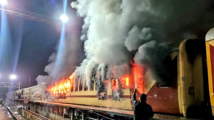 Senior Citizen Found Dead After Fire Breaks Out on Ernakulam Express Near Andhra Pradesh