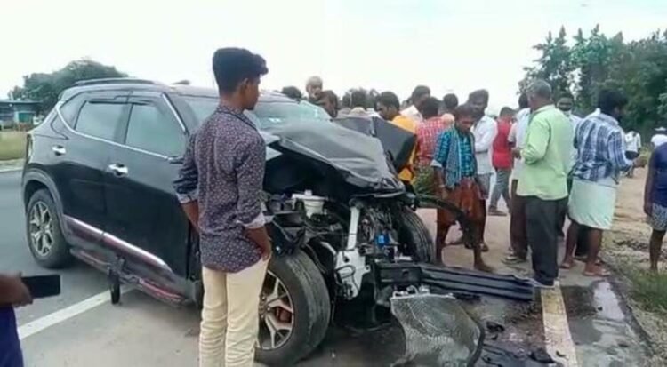 Two Killed in Road Accident on NH-44 Near Pamidi, Anantapur District