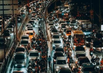 Heavy Tourist Influx Causes Prolonged Traffic Gridlock Across ASR District